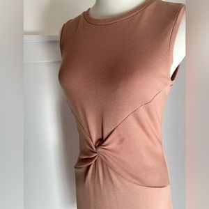 NEW WITH TAGS SUGAR LIPS DUSTY ROSE TWIST FRONT DRESS SMALL